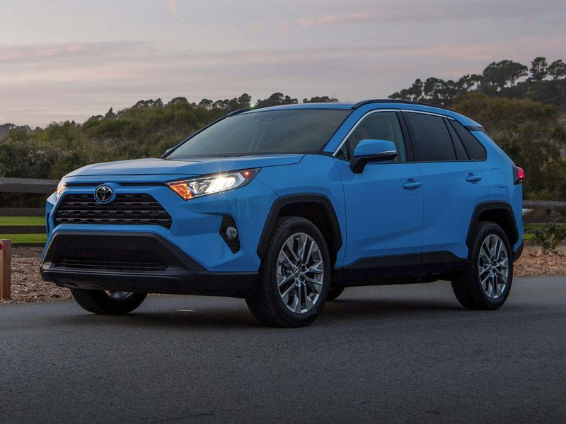 Used 2022 Toyota RAV4 LEImage 1