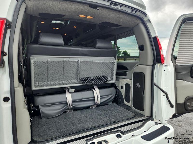 2022 Chevrolet Express Cargo Image 21