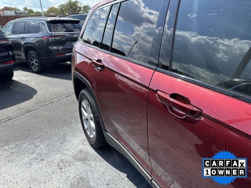 2023 Jeep Grand Cherokee Limited photo 4