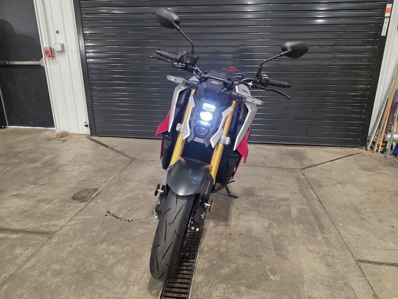 2024 Suzuki GSX-S1000