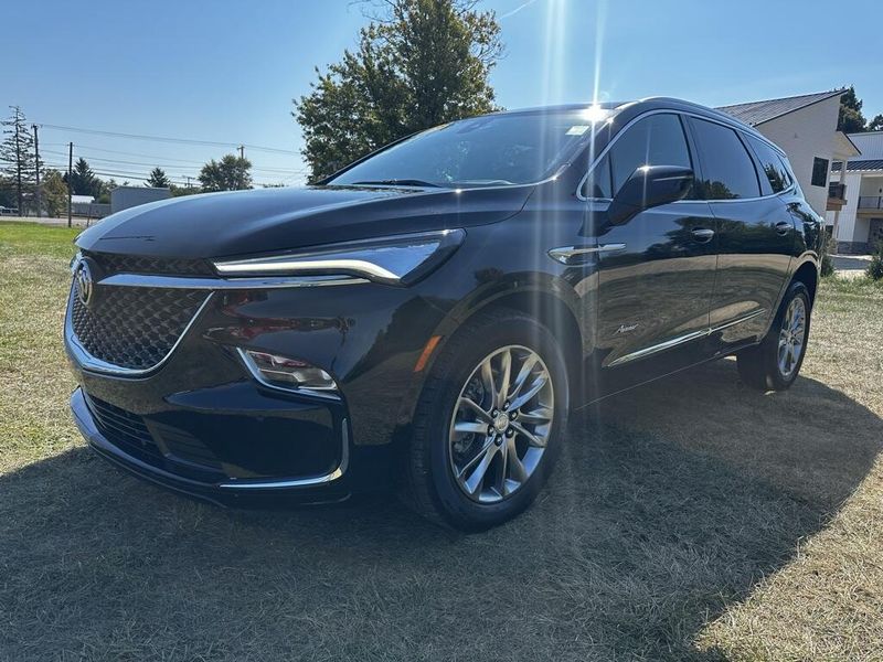 2022 Buick Enclave Avenir photo 7
