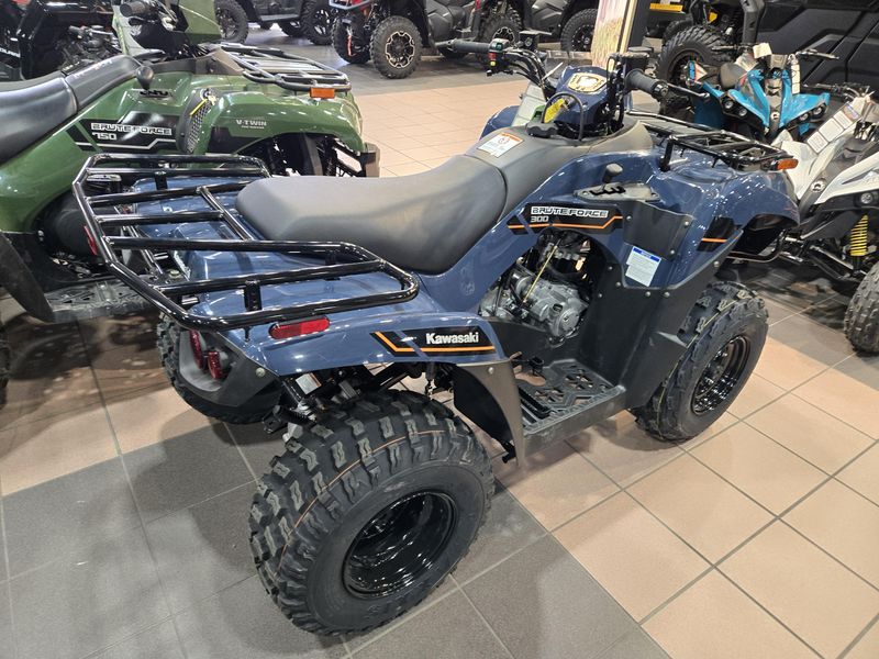 2025 Kawasaki BRUTE FORCE 300 GRAYISH BLUEImage 4