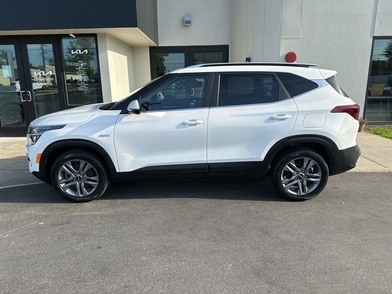 2022 Kia Seltos SImage 8
