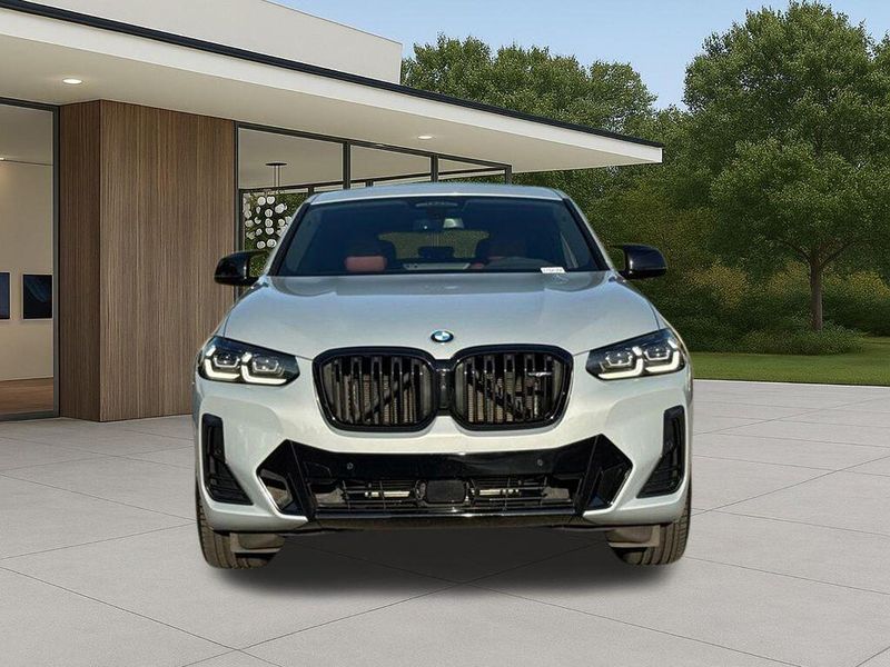 Used 2025 BMW X4 M40iImage 4
