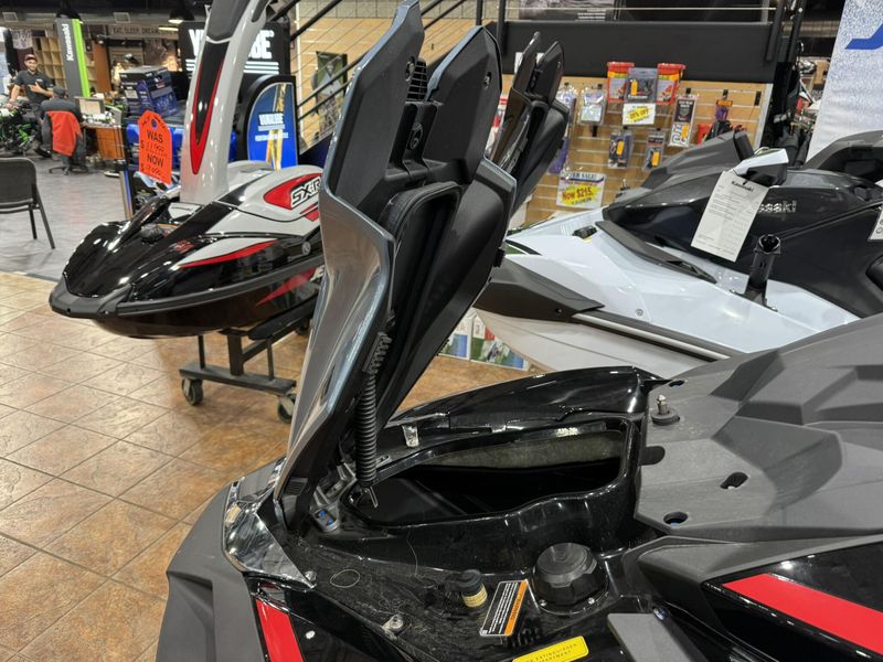 2025 Kawasaki JET SKI ULTRA 160LX-S Image 11