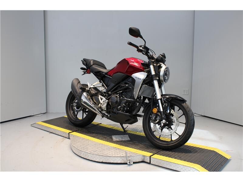 2019 Honda CB300R in a RED exterior color. New England Powersports 978 338-8990 pixelmotiondemo.com 