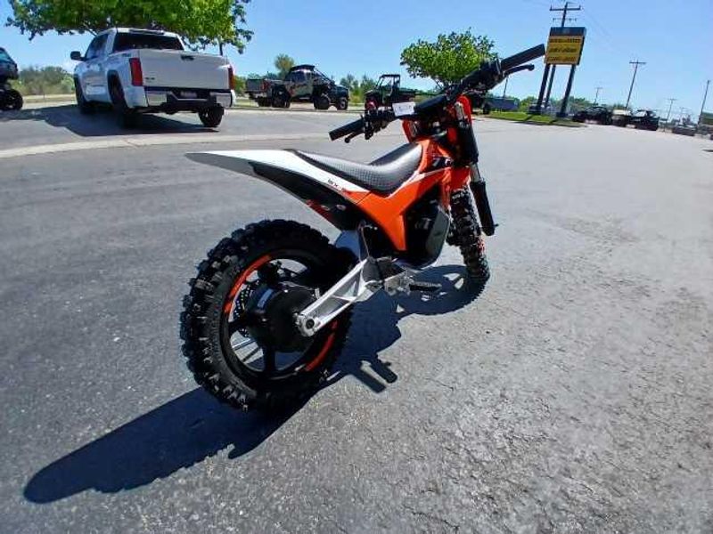 2025 KTM SX 