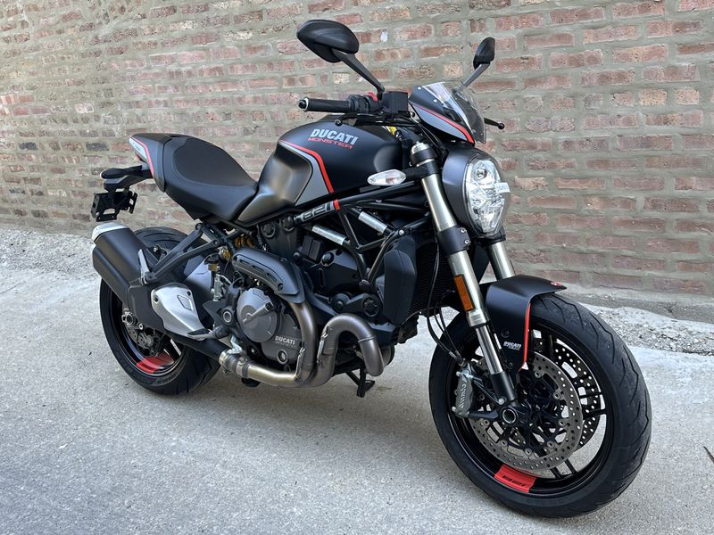 2020 Ducati Monster 821 Stealth  Image 3