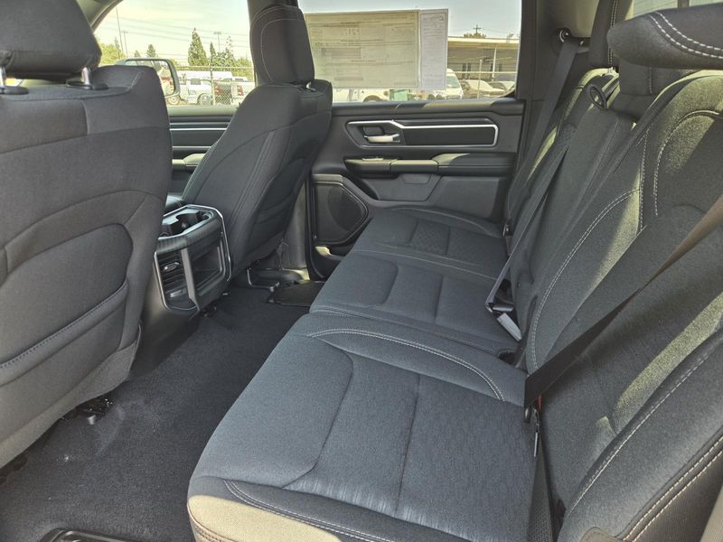 New 2026 RAM 1500 Big Horn Crew Cab 4x2 5'7' Box
