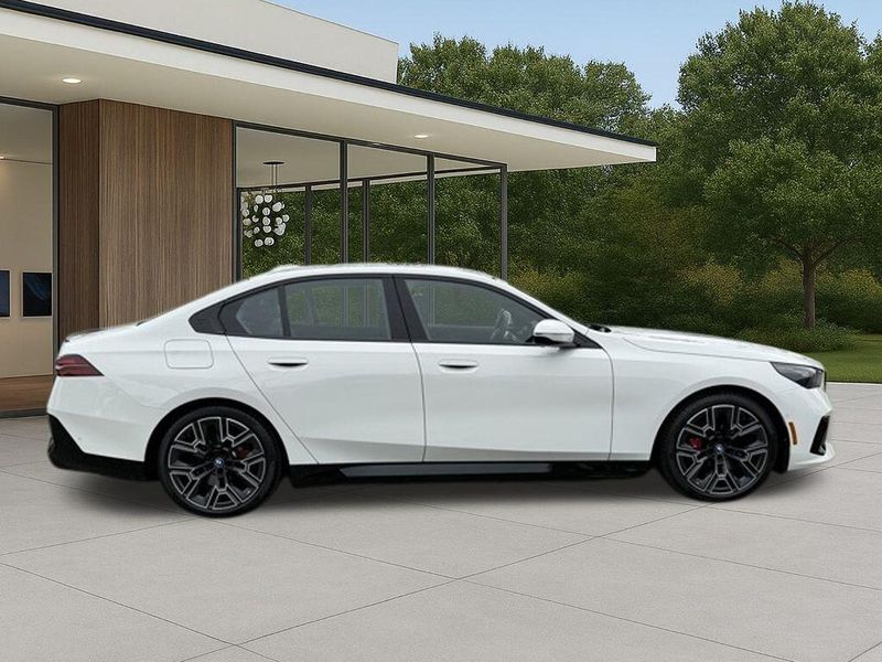 Used 2025 BMW i5 xDrive40Image 7