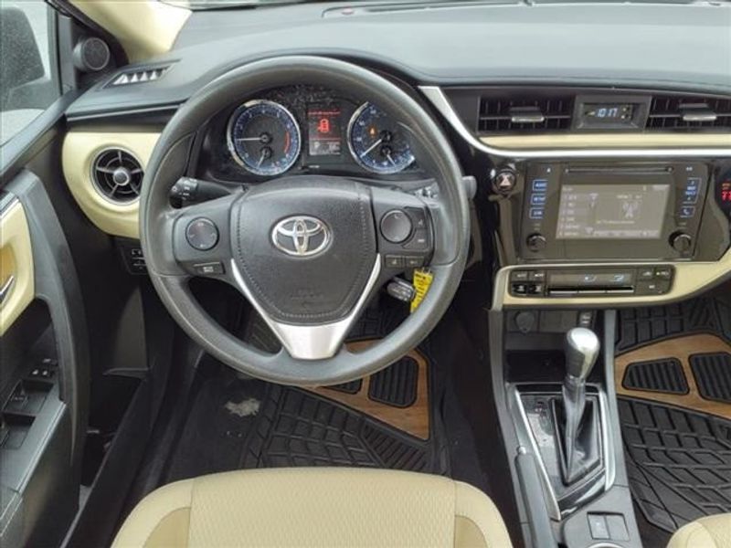 2018 Toyota Corolla LEImage 5