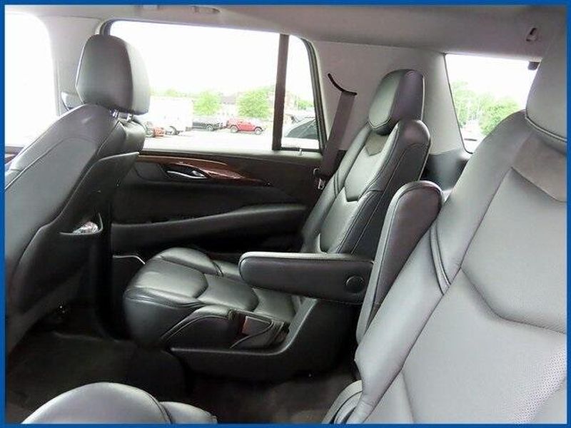 2020 Cadillac Escalade Premium LuxuryImage 10