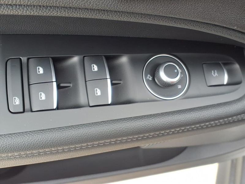 New 2025 Alfa Romeo Stelvio AwdImage 20