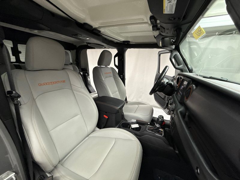 Used 2022 Jeep Gladiator MojaveImage 12