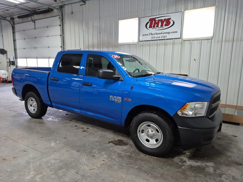 2024 RAM 1500 Classic TradesmanImage 3