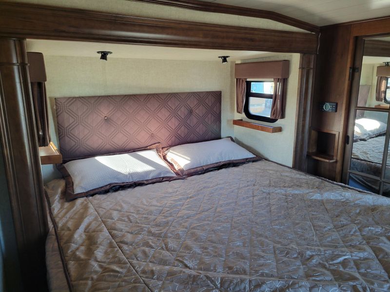 Used 2016 HEARTLAND BIG HORN 3010RE Image 20