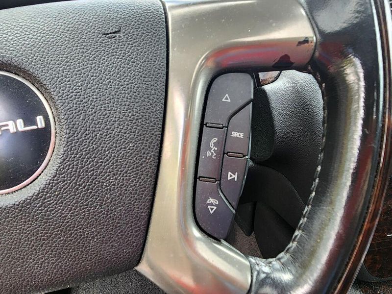 2010 GMC Yukon DenaliImage 27