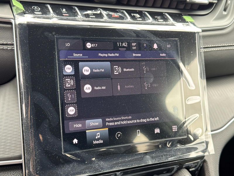 New 2026 Jeep Grand Cherokee L Laredo 4x2