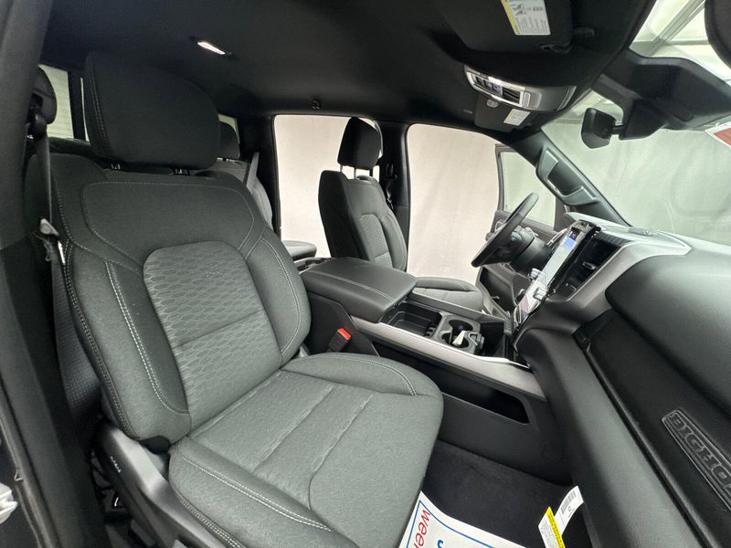 2025 RAM 1500 Big Horn Crew Cab 4x4 5