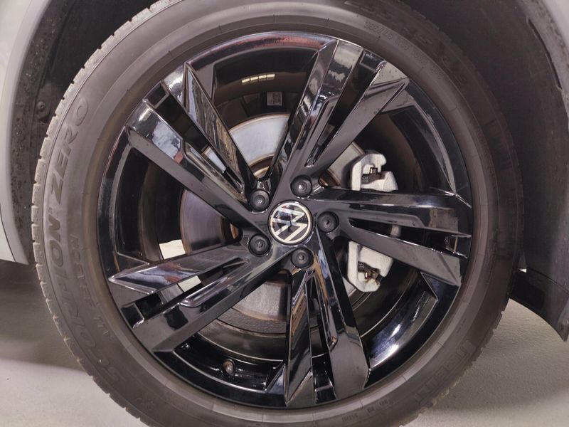 Used 2023 Volkswagen Tiguan AWD SE R-Line Black w/SunroofImage 14