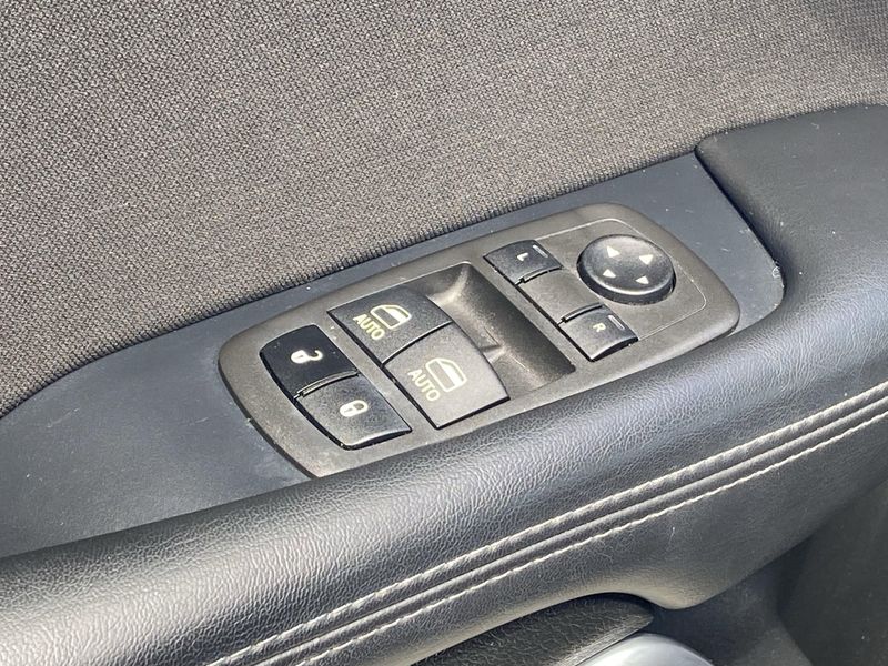 Used 2022 Dodge Challenger R/TImage 17