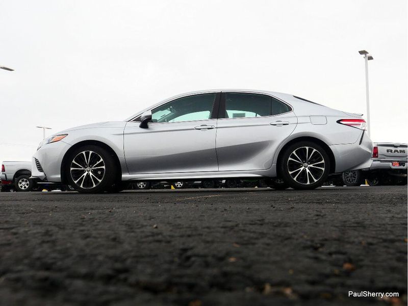 Used 2020 Toyota Camry SE