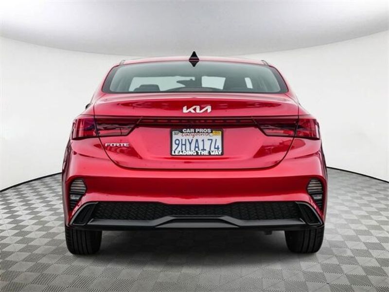 Used 2023 Kia Forte LXSImage 7
