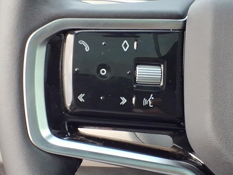 Used 2023 Land Rover Range Rover Evoque SEImage 17