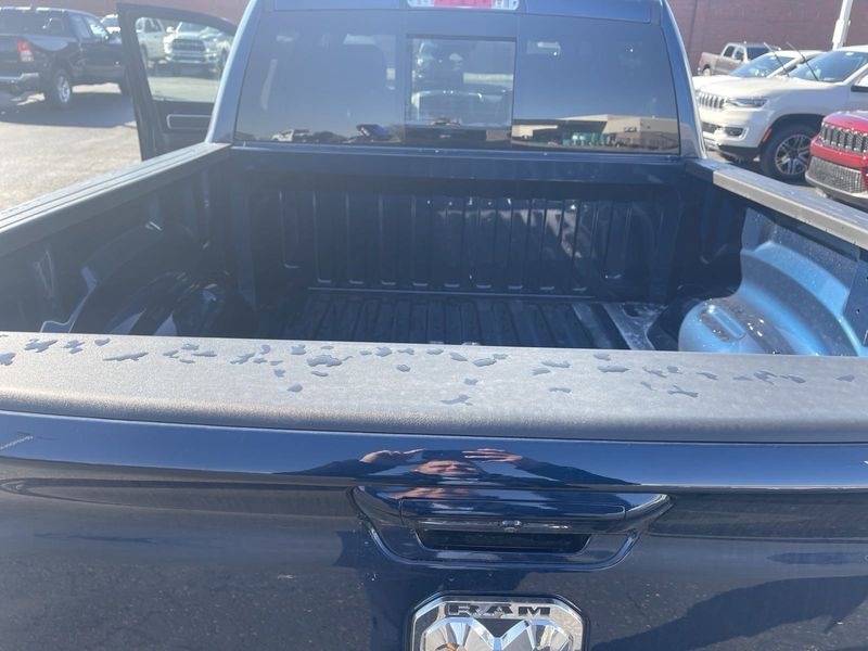 2023 RAM 1500 Big Horn Crew Cab 4x2 5