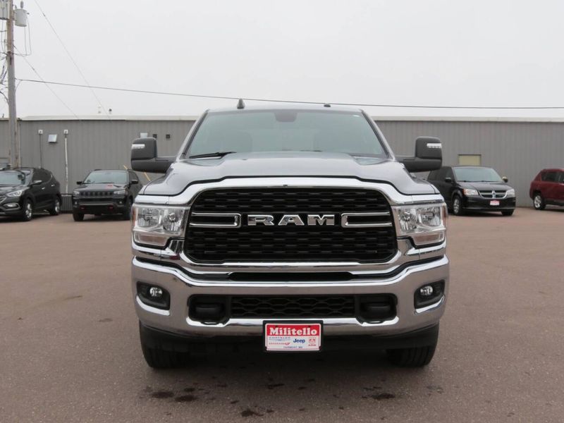 Used 2024 RAM 2500 Big Horn 4x4 4dr Crew Cab 6.3 ft. SB PickupImage 7