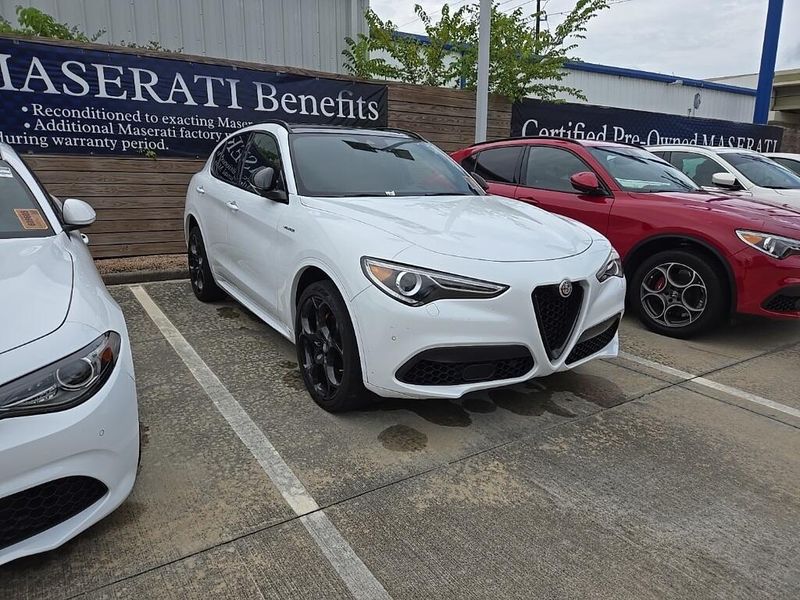 2022 Alfa Romeo Stelvio VeloceImage 2