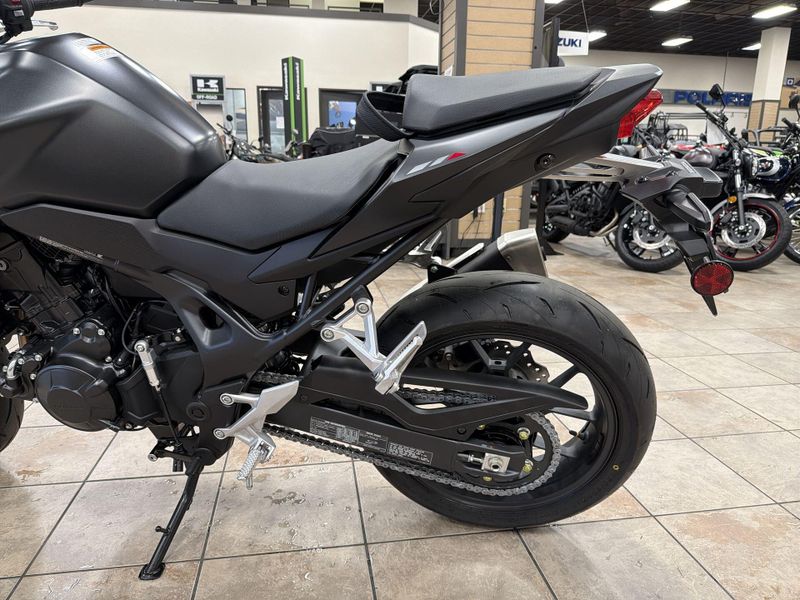 New 2025 Honda CB750 HORNET Image 19