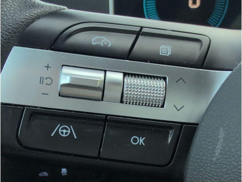 Used 2025 Hyundai Santa Cruz SELImage 24