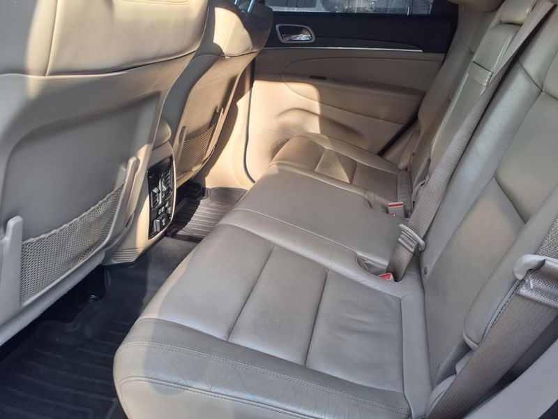 Used 2020 Jeep Grand Cherokee LimitedImage 11