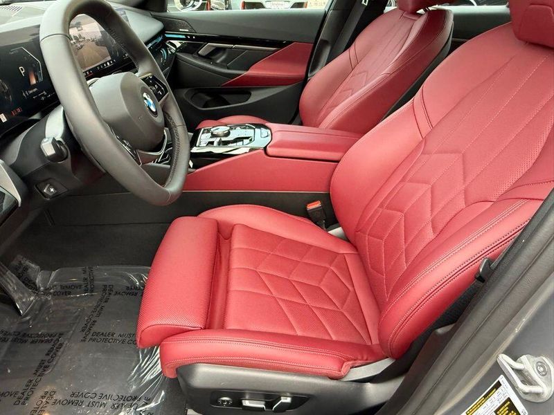 Used 2025 BMW 5 Series 530iImage 19