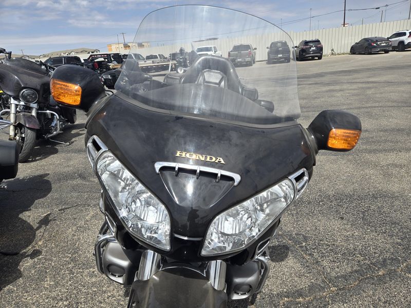 USED 2003 HONDA GOLDWING Image 9