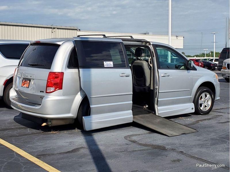 Used 2012 Dodge Grand Caravan SXTImage 7