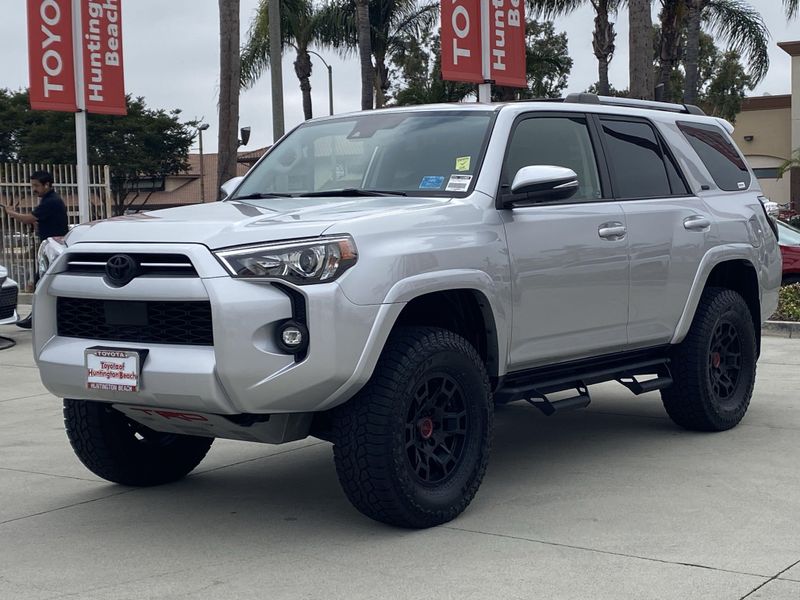 Used 2022 Toyota 4Runner SR5 PremiumImage 6
