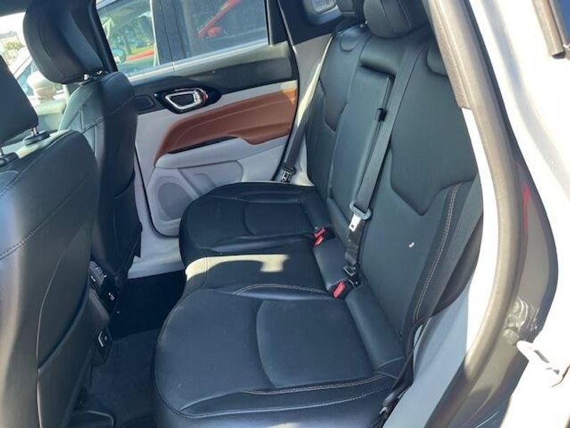 Used 2023 Jeep Compass LimitedImage 4