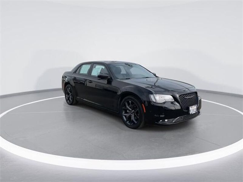 2023 Chrysler 300 SImage 2