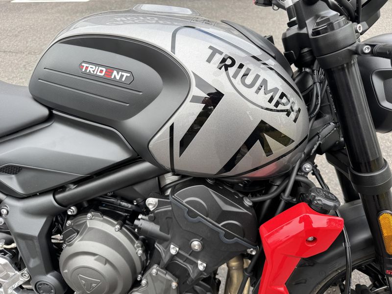 2024 Triumph Trident 660 Silver Ice 
