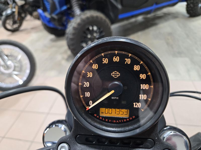 2020 HARLEY SPORTSTER IRON 883 ORANGE Image 20
