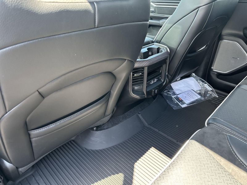 New 2025 RAM 1500 Laramie Crew Cab 4x4 5