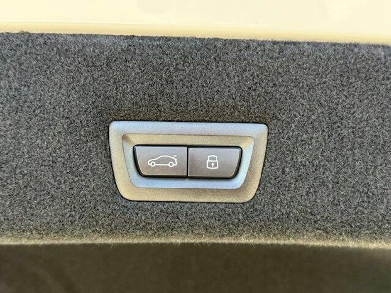 Used 2026 BMW 7 Series 750e xDriveImage 16