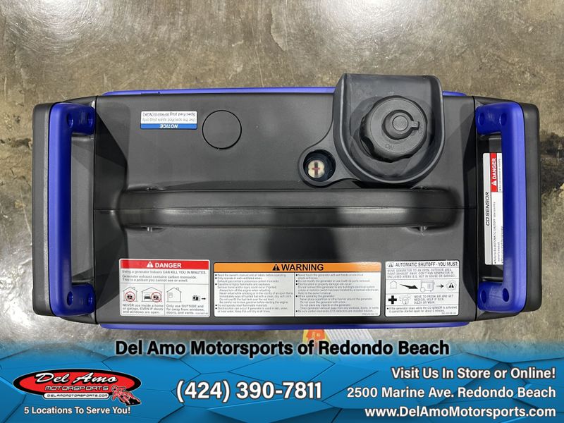 2021 Yamaha EF2200ISZ  in a BLUE exterior color. Del Amo Motorsports of Redondo Beach (424) 304-1660 delamomotorsports.com 