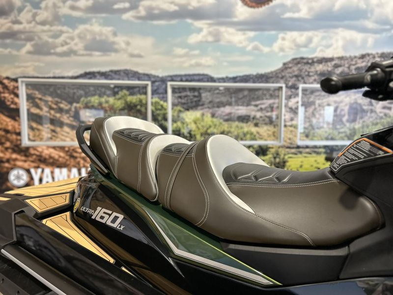 New 2025 Kawasaki JET SKI ULTRA 160LX Image 4