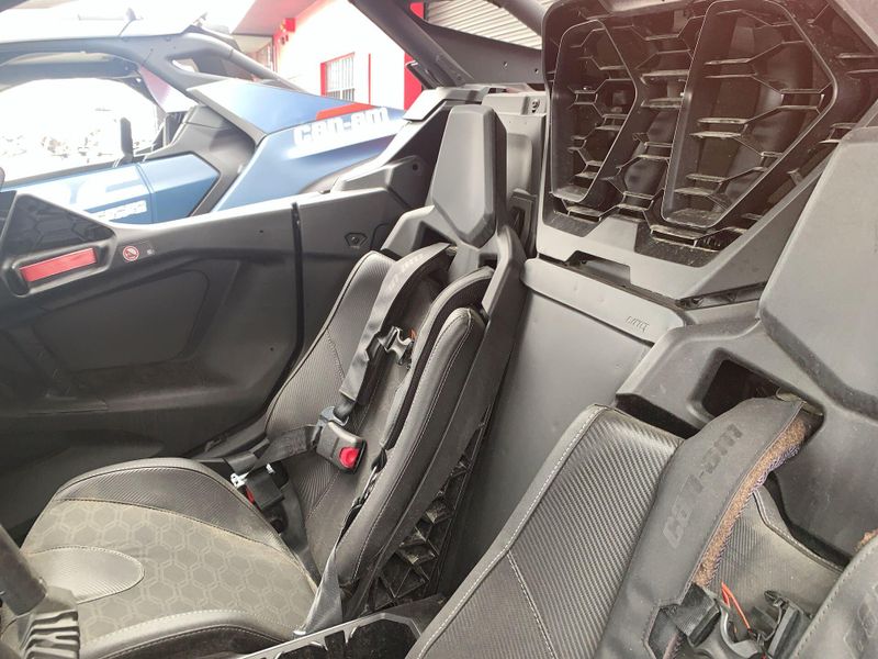 New 2025 Can-Am MAVERICK R MAX X RS 999T DCT Image 22