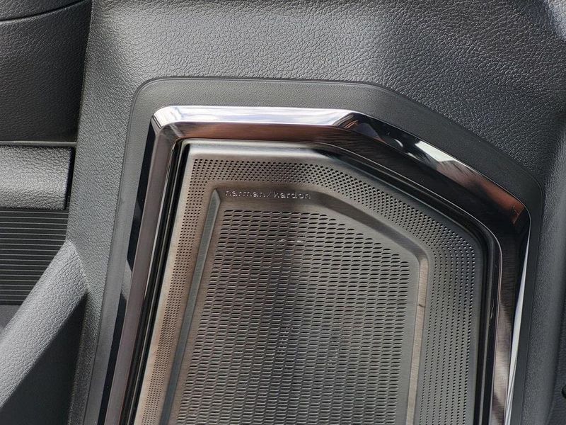 2025 RAM 3500 Limited Crew Cab 4x4 8