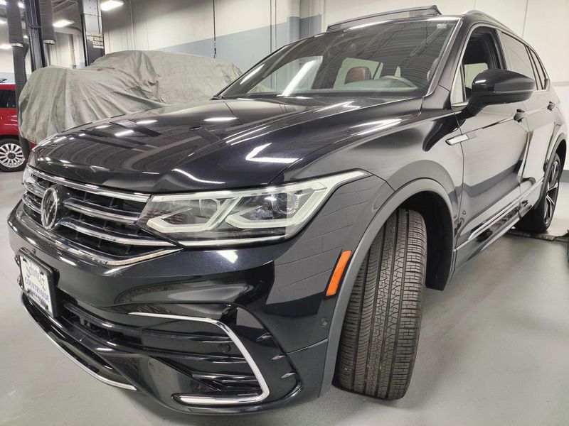 Used 2024 Volkswagen Tiguan AWD SEL R-Line w/Sunroof/NavImage 18
