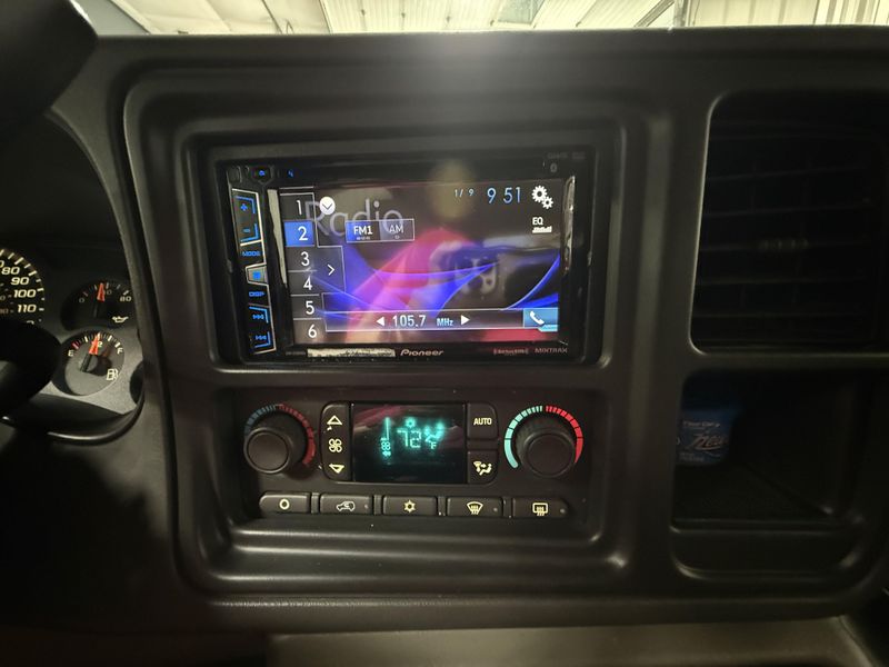 Used 2004 Chevrolet Suburban 1500 Z71Image 26